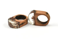 Resin&Wood Ring, 1 White Brown Resin Ring (36x24mm) X007