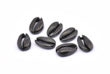 Black Shell Finding, 2 Oxidized Brass Black Cowrie Shell Findings, Pendants, Charms, Earrings, Beads 13-18MM E274 S900