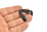 Black V Shaped, 6 Oxidized Black Brass V Shaped Charms With 1 Loop (32x30x0.50mm) D0694