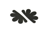 Black Daisy Charm, 4 Textured Oxidized Black Brass Flower Charms With 1 Hole (34x18x0.80mm) D1410 H0400