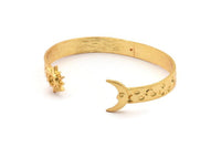 Gold Moon Cuff,  Gold Plated Brass Moon And Sun Cuff Stone Setting With 1 Pad -  Pad Size 4mm N1660