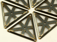 Antique Bronze Triangle, 50 Antique Bronze Triangle Findings with 4 Holes (22x25mm) Pen 3003